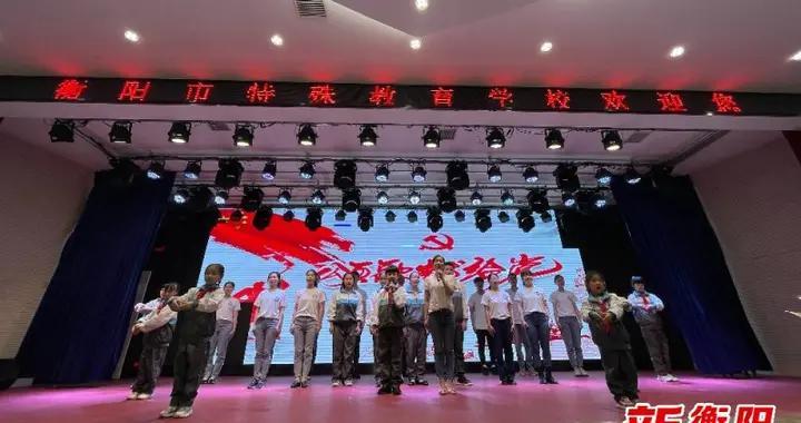 《深夜食堂》老板的脸上为什么有一道疤？游戏画面